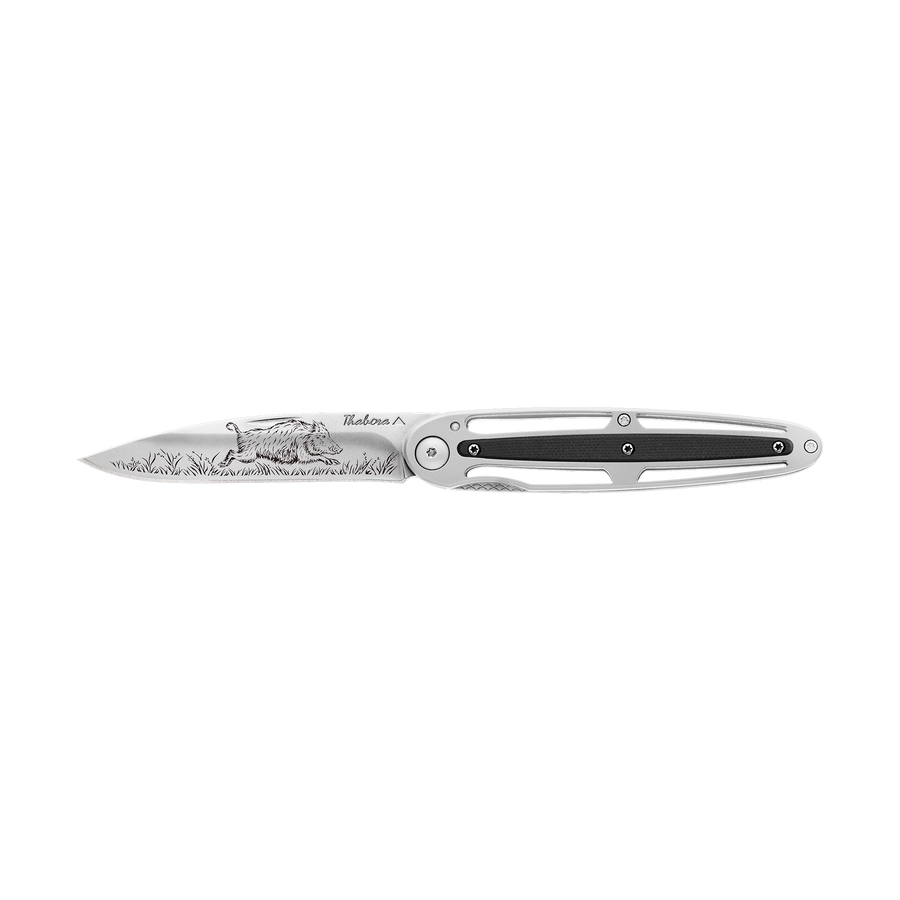 Couteau acier finition brillante plaquette centrale résine g10 noir motif «sanglier»