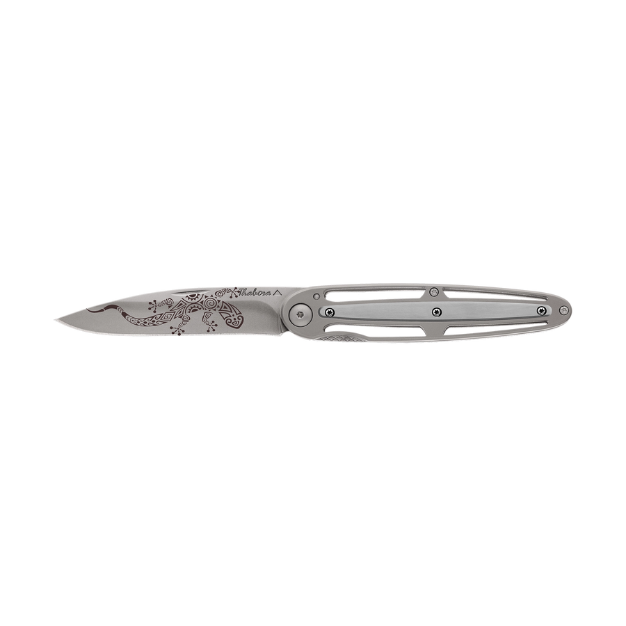 Couteau acier finition titane gris plaquette centrale acier brossé motif «salamandre tribale»