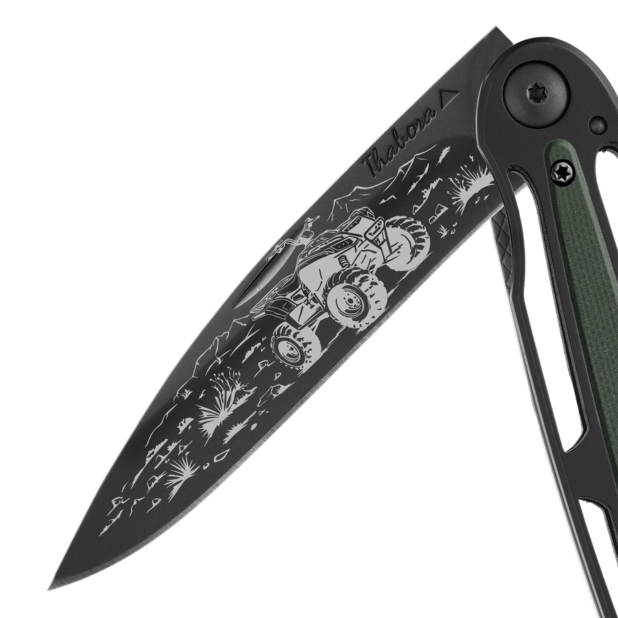 Couteau acier finition titane noir plaquette centrale résine g10 kaki motif «quad»