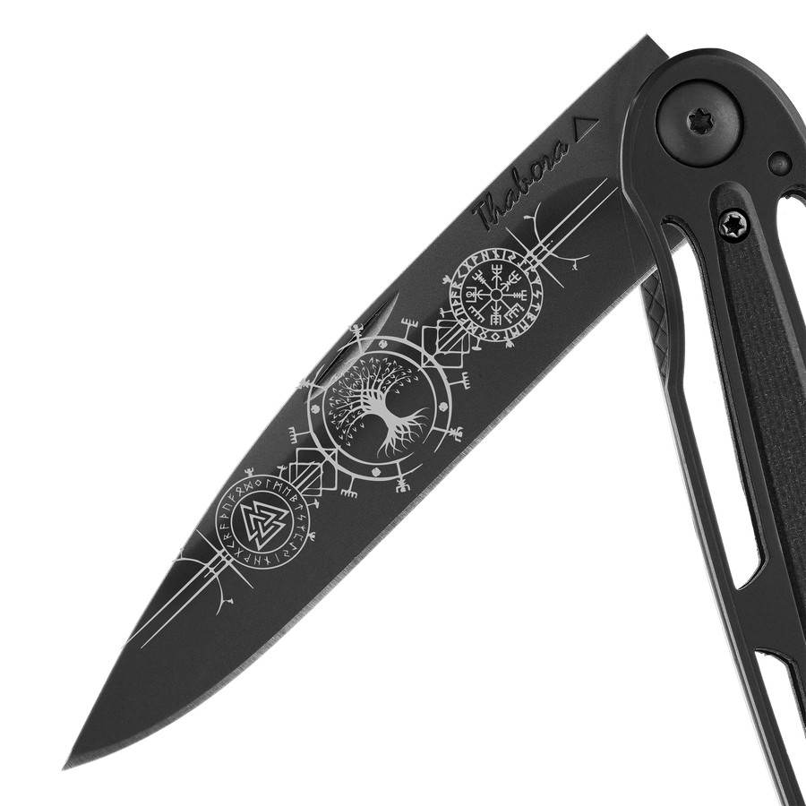 Couteau acier finition titane noir plaquette centrale résine g10 noir motif «runes viking»