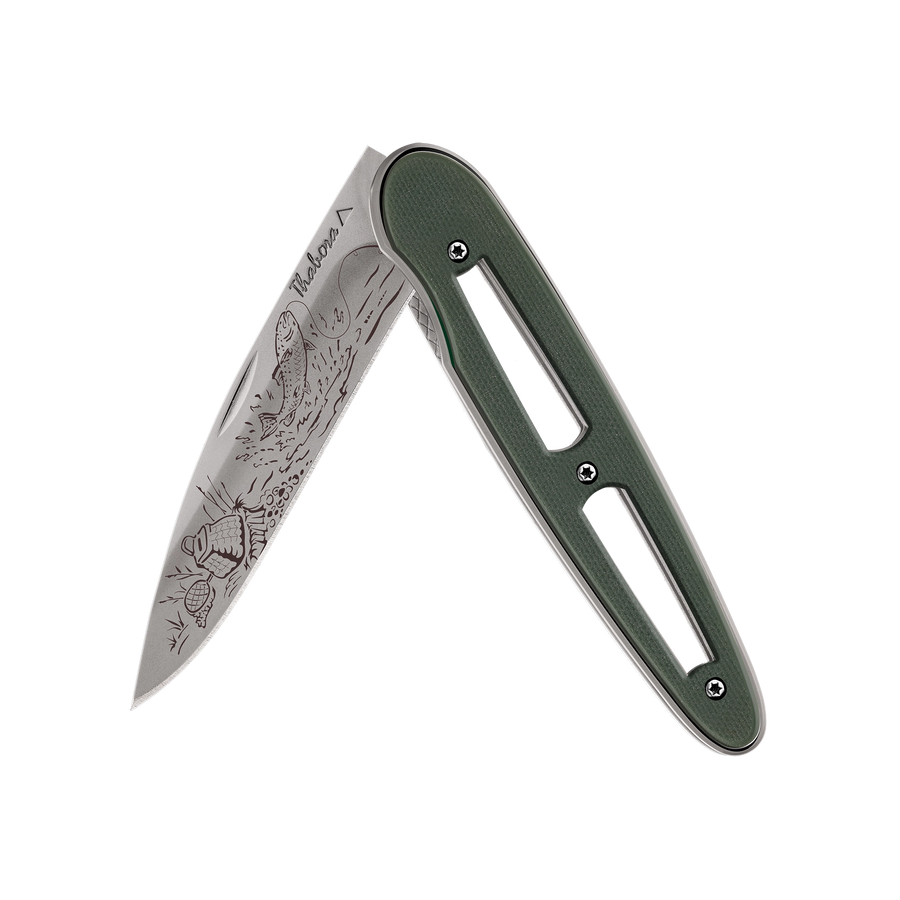 Couteau acier finition titane gris plaquette ajourée résine g10 kaki motif «pêche rivière»