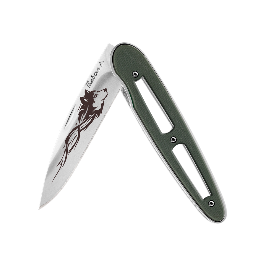 Couteau acier finition brillante plaquette ajourée résine g10 kaki motif «loup tribal»