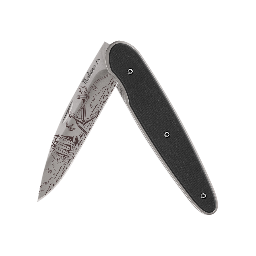Couteau acier finition titane gris plaquette pleine résine g10 noir motif «océan»