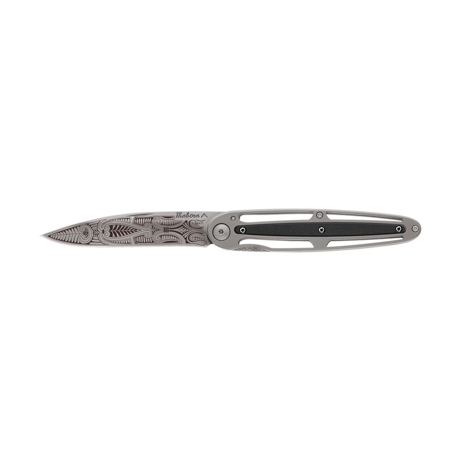 Couteau acier finition titane gris plaquette centrale résine g10 noir motif «cachemire»