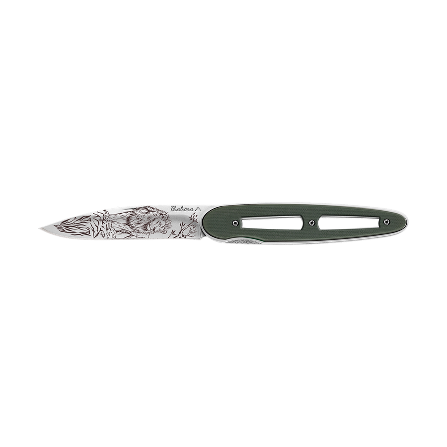 Couteau acier finition brillante plaquette ajourée résine g10 kaki motif «lion»
