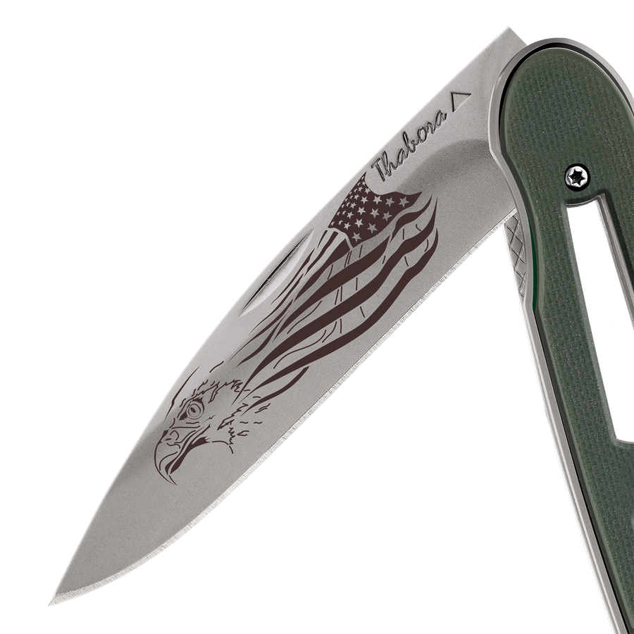 Couteau acier finition titane gris plaquette ajourée résine g10 kaki motif «aigle américain»