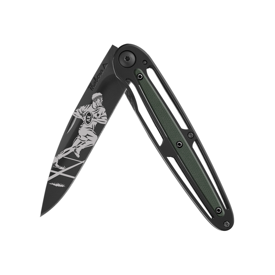 Couteau acier finition titane noir plaquette centrale résine g10 kaki motif «rugbyman»