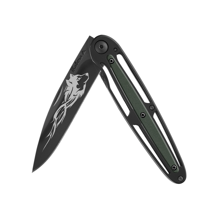 Couteau acier finition titane noir plaquette centrale résine g10 kaki motif «loup tribal»