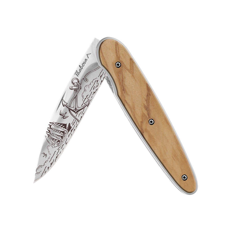 Couteau acier finition brillante plaquette pleine bois clair motif «océan»