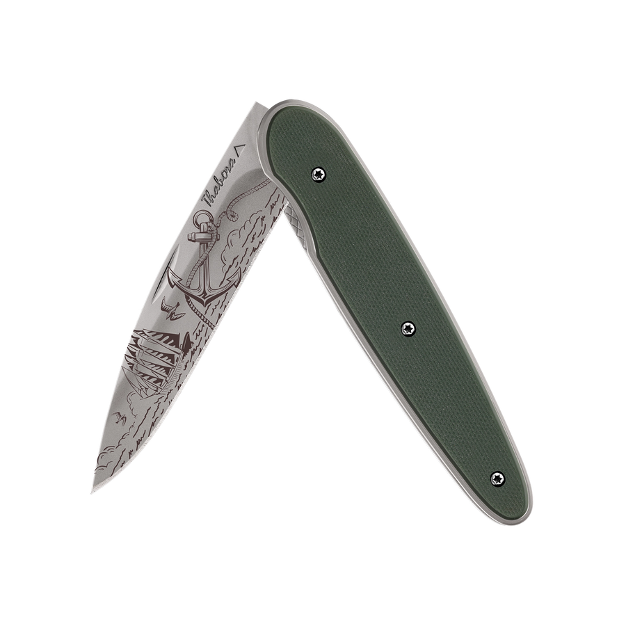 Couteau acier finition titane gris plaquette pleine résine g10 kaki motif «océan»