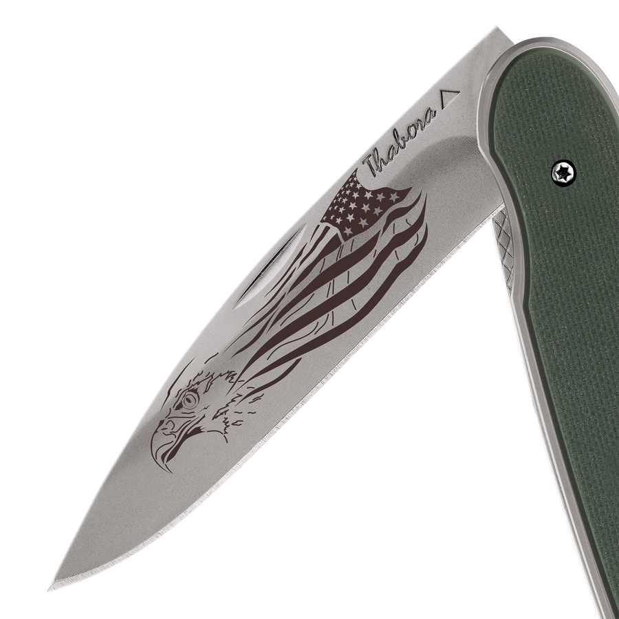 Couteau acier finition titane gris plaquette pleine résine g10 kaki motif «aigle américain»