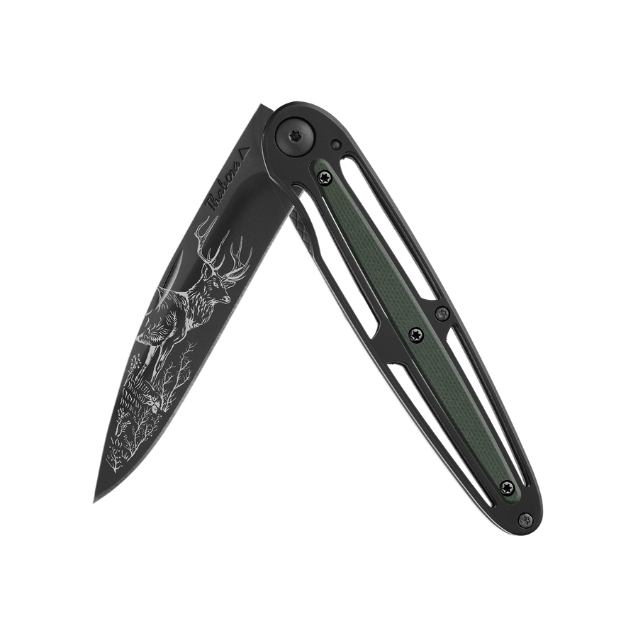 Couteau acier finition titane noir plaquette centrale résine g10 kaki motif «cerf»