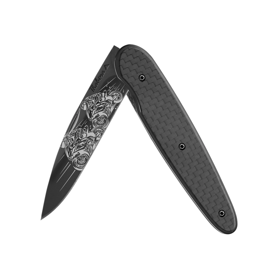 Couteau acier finition titane noir plaquette pleine carbone motif «motos de course»