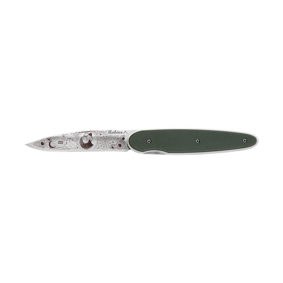 Couteau acier finition brillante plaquette pleine résine g10 kaki motif «zodiaque verseau»