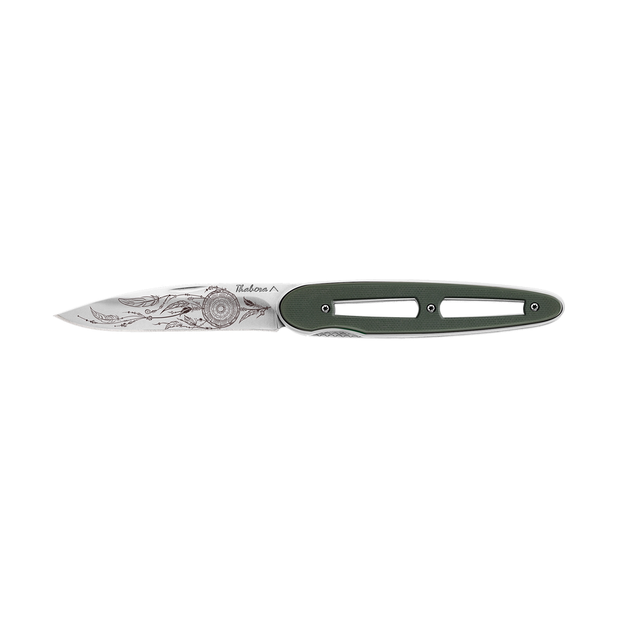 Couteau acier finition brillante plaquette ajourée résine g10 kaki motif «attrape rêves»