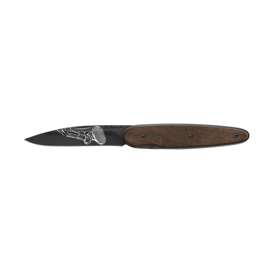Couteau acier finition titane noir plaquette pleine bois foncé motif «raquette»