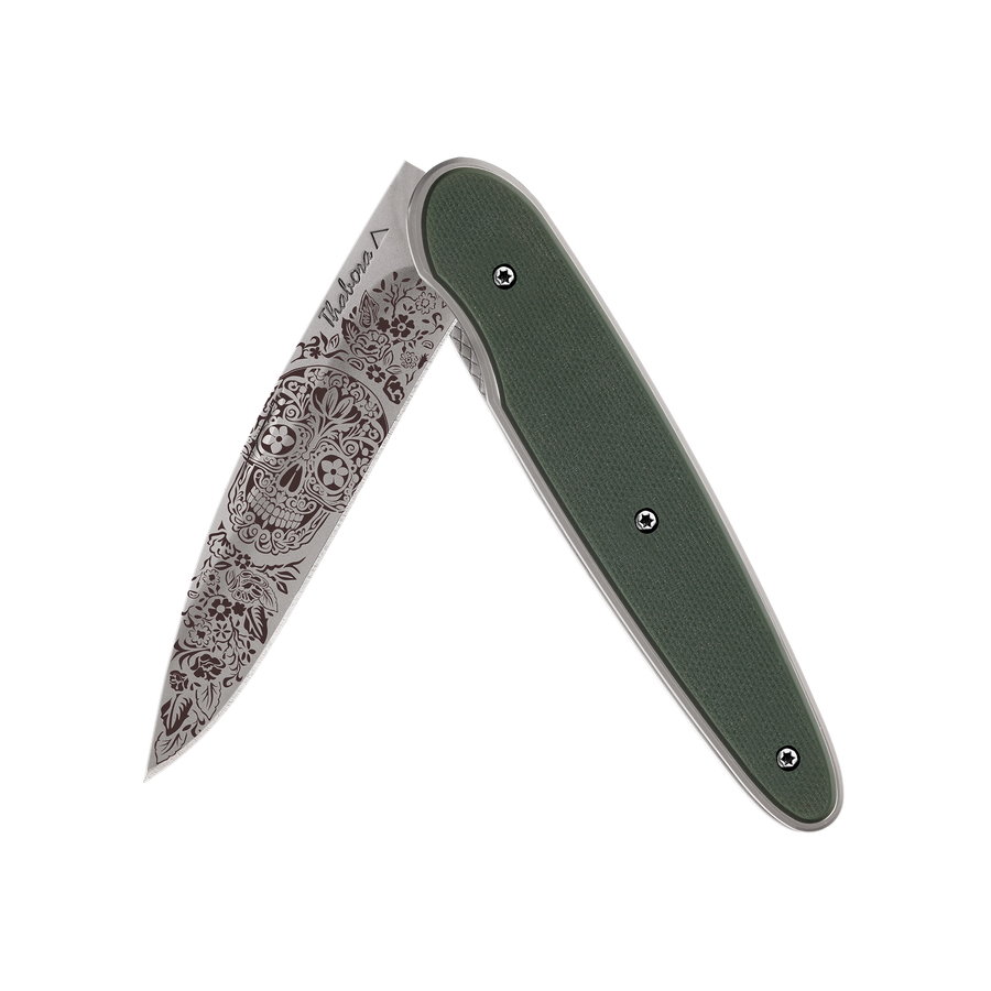 Couteau acier finition titane gris plaquette pleine résine g10 kaki motif «tête mexicaine»