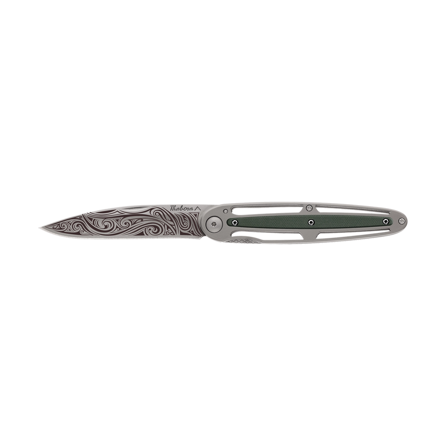 Couteau acier finition titane gris plaquette centrale résine g10 kaki motif «volutes»