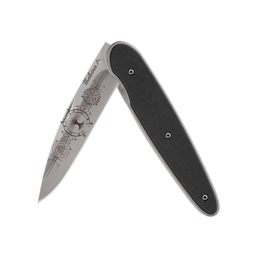 Couteau acier finition titane gris plaquette pleine résine g10 noir motif «runes viking»