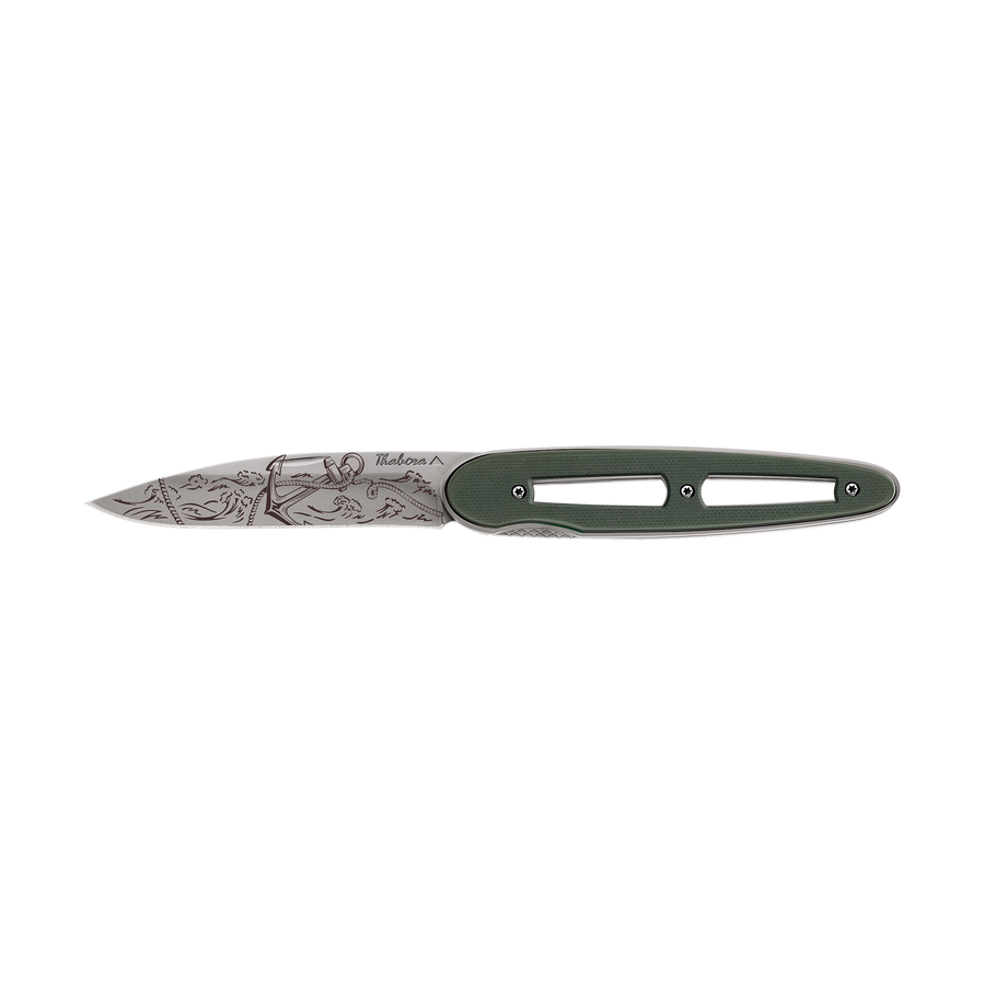 Couteau acier finition titane gris plaquette ajourée résine g10 kaki motif «ancre»