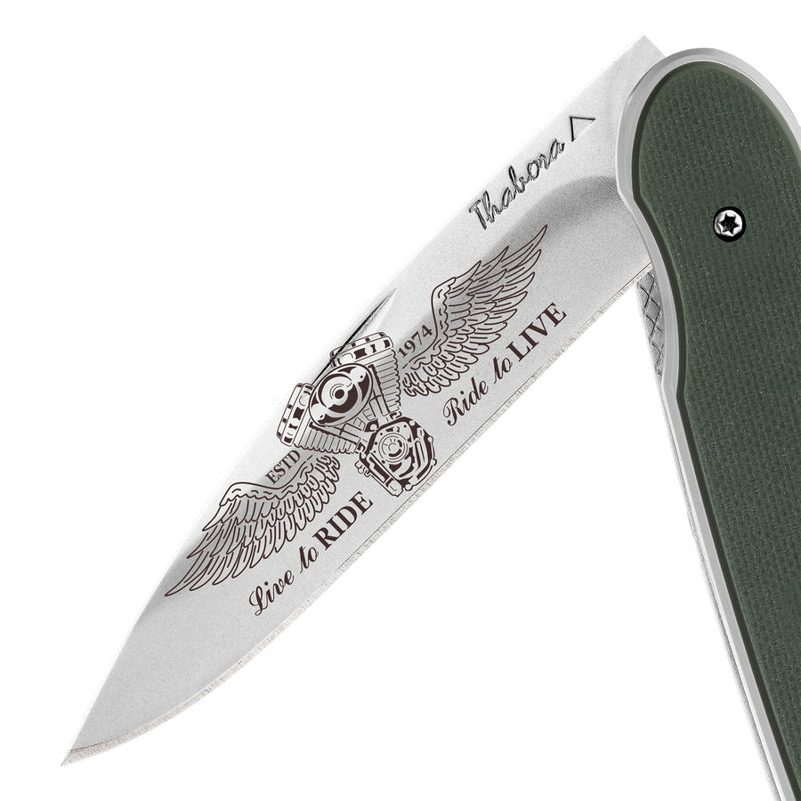Couteau acier finition brillante plaquette pleine résine g10 kaki motif «biker ailes»