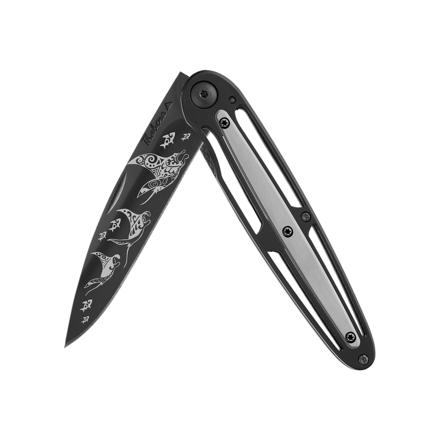 Couteau acier finition titane noir plaquette centrale acier brossé motif «raie manta»