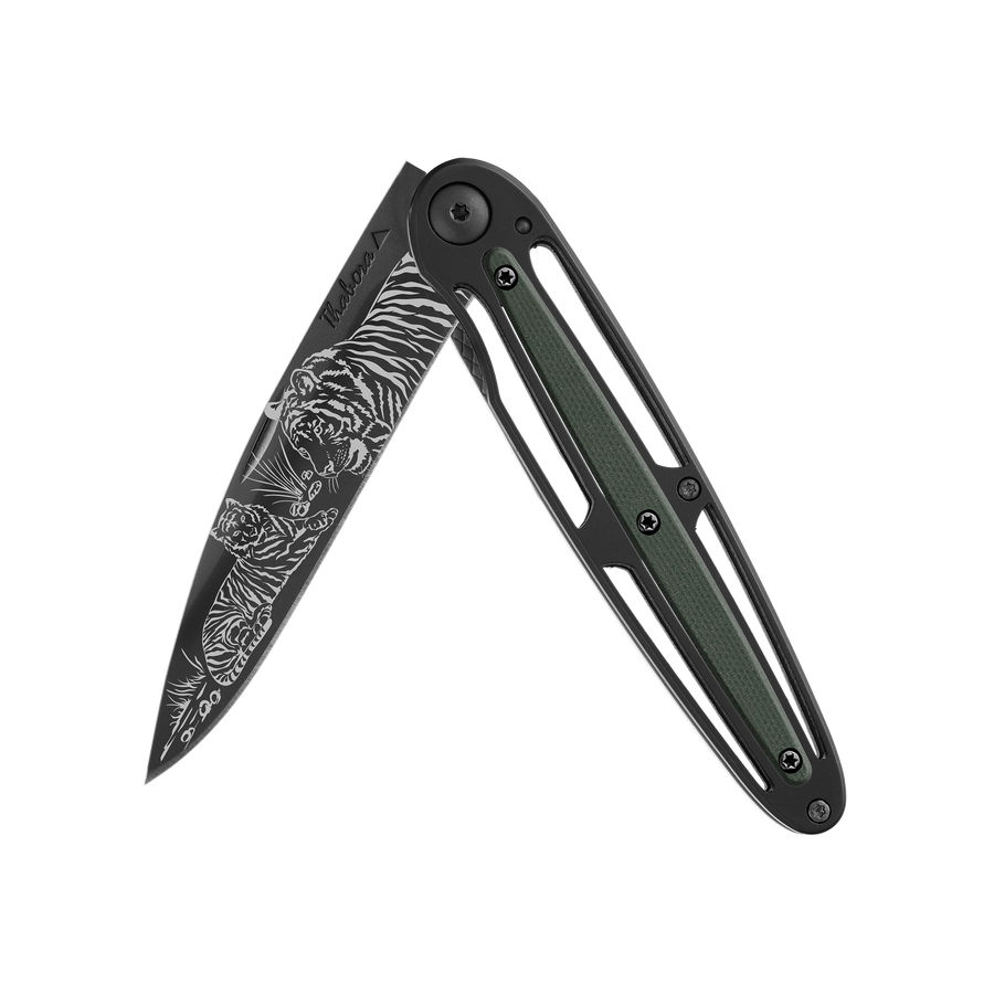 Couteau acier finition titane noir plaquette centrale résine g10 kaki motif «tigres»