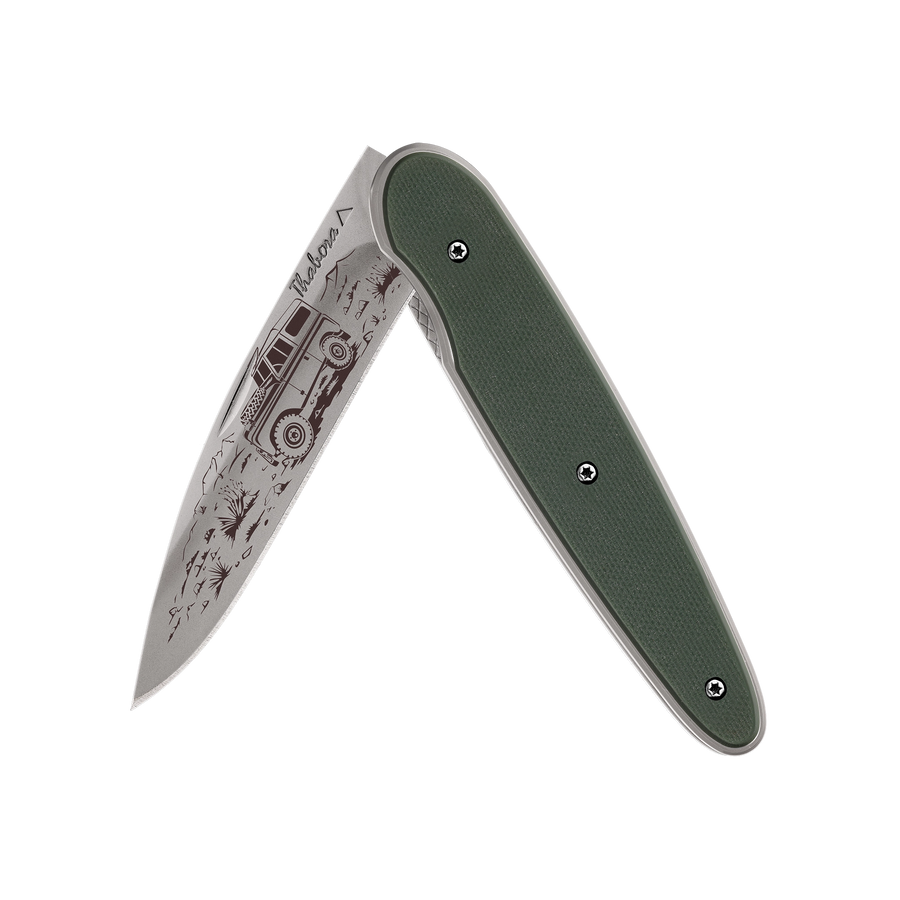 Couteau acier finition titane gris plaquette pleine résine g10 kaki motif «4x4»