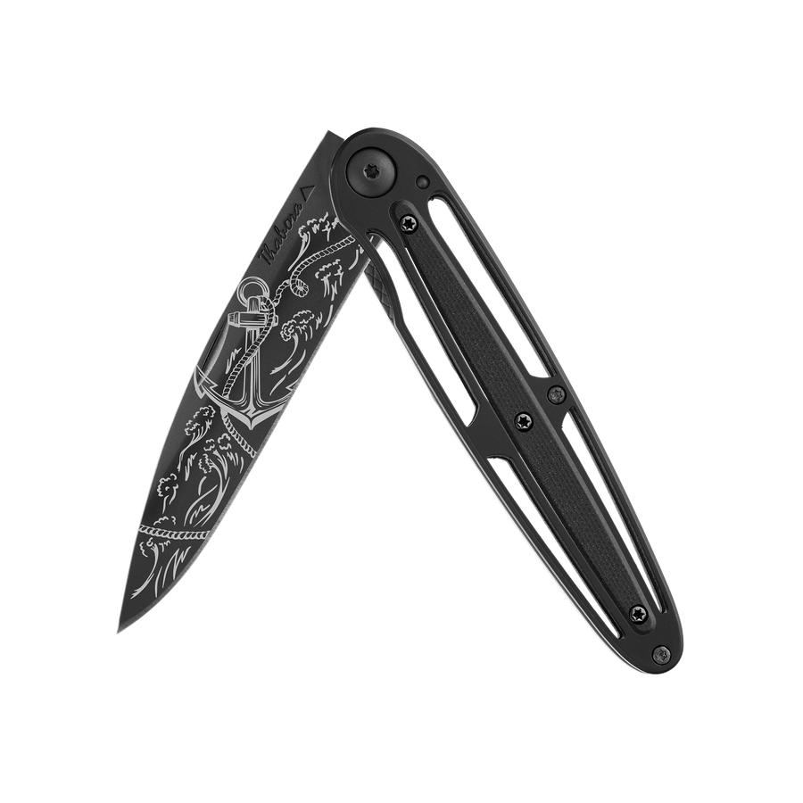 Couteau acier finition titane noir plaquette centrale résine g10 noir motif «ancre»