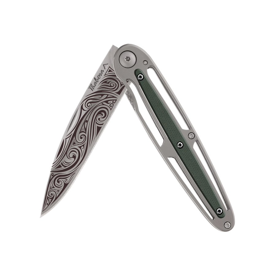 Couteau acier finition titane gris plaquette centrale résine g10 kaki motif «volutes»