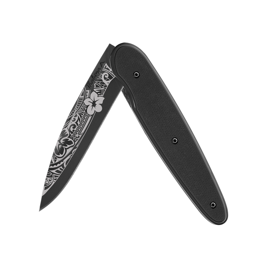 Couteau acier finition titane noir plaquette pleine résine g10 noir motif «polynésien»