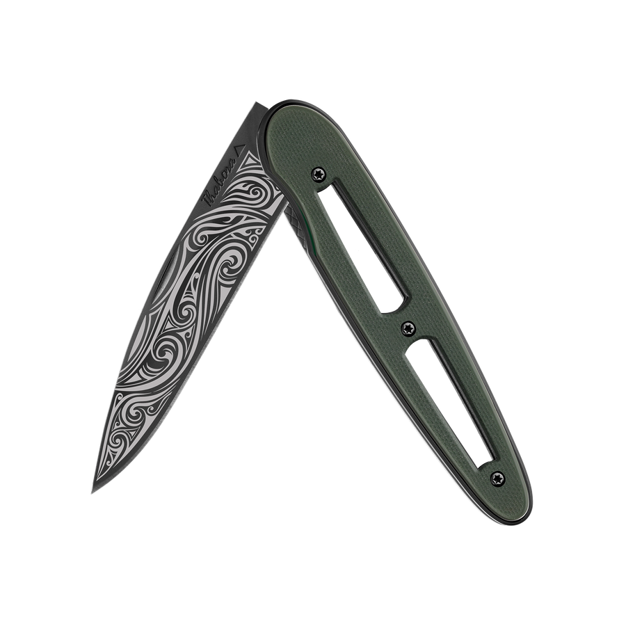 Couteau acier finition titane noir plaquette ajourée résine g10 kaki motif «volutes»