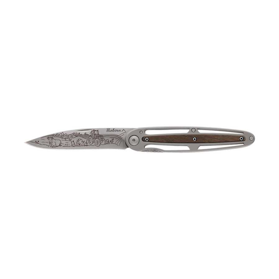 Couteau acier finition titane gris plaquette centrale bois foncé motif «campagne»