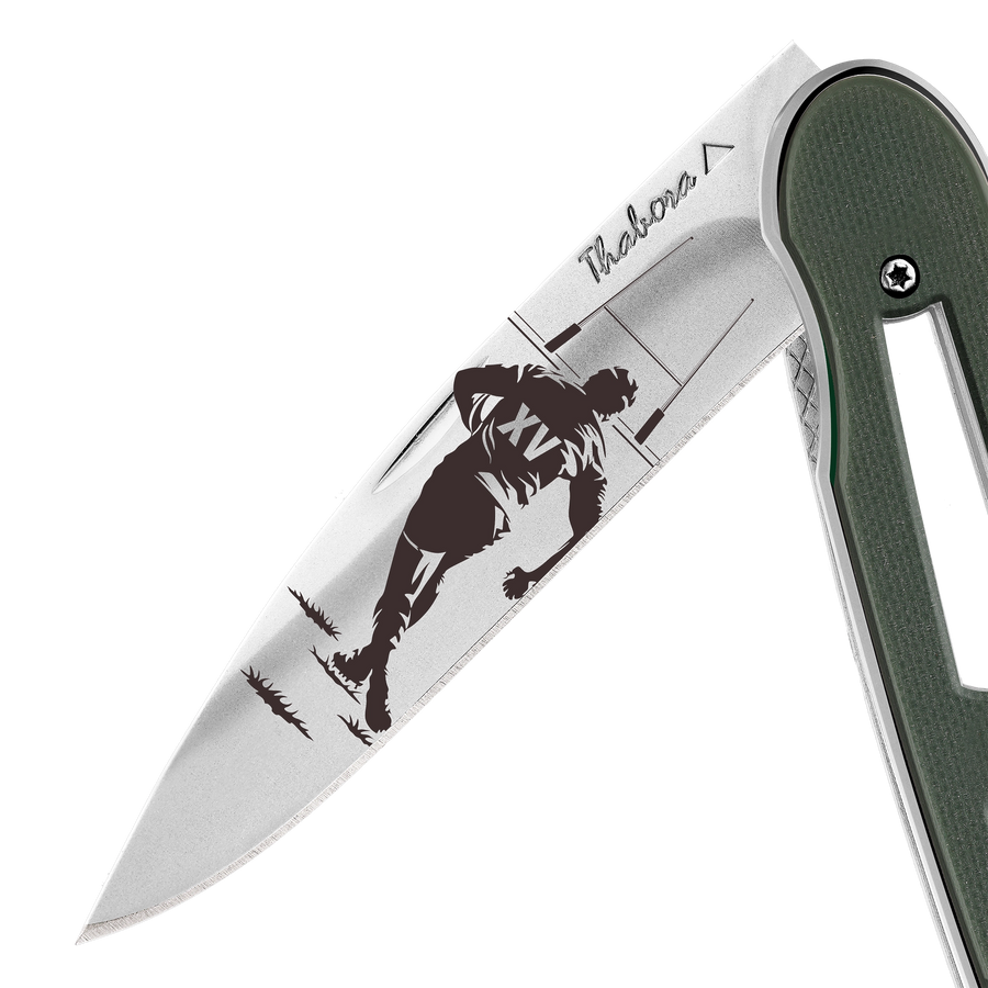 Couteau acier finition brillante plaquette ajourée résine g10 kaki motif «rugby»