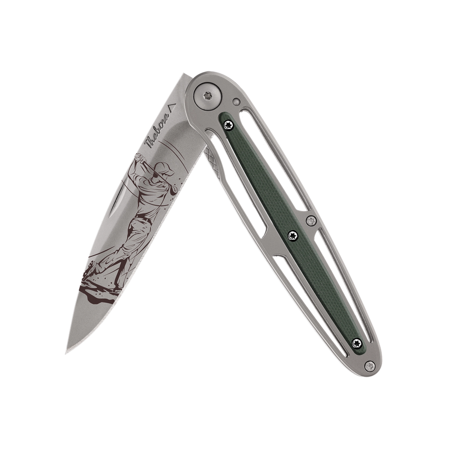 Couteau acier finition titane gris plaquette centrale résine g10 kaki motif «golfeur»