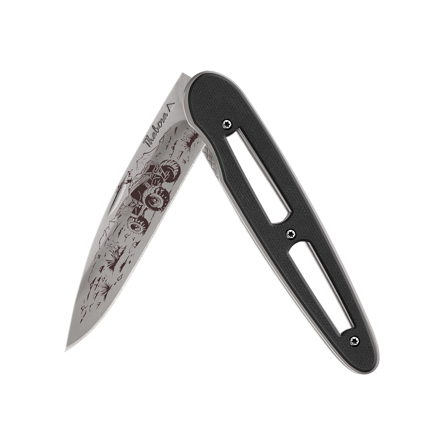 Couteau acier finition titane gris plaquette ajourée résine g10 noir motif «quad»
