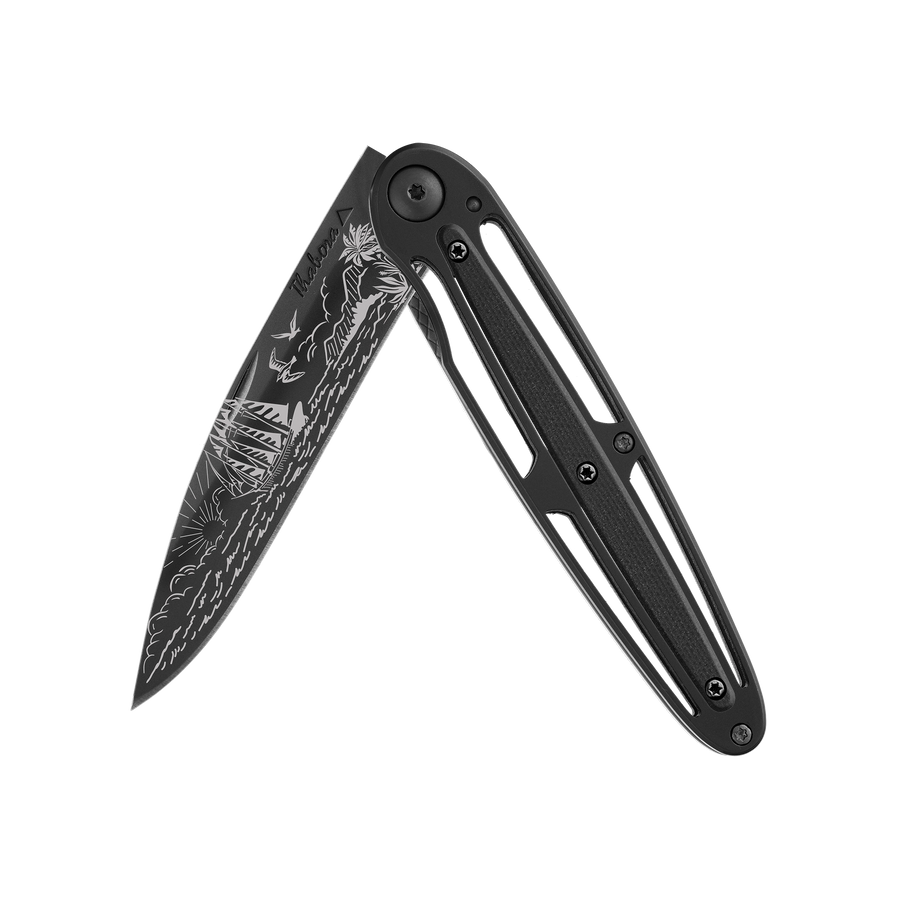 Couteau acier finition titane noir plaquette centrale résine g10 noir motif «voilier»