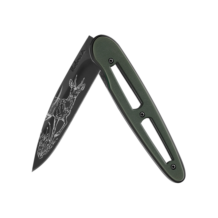 Couteau acier finition titane noir plaquette ajourée résine g10 kaki motif «chevreuil brocard»