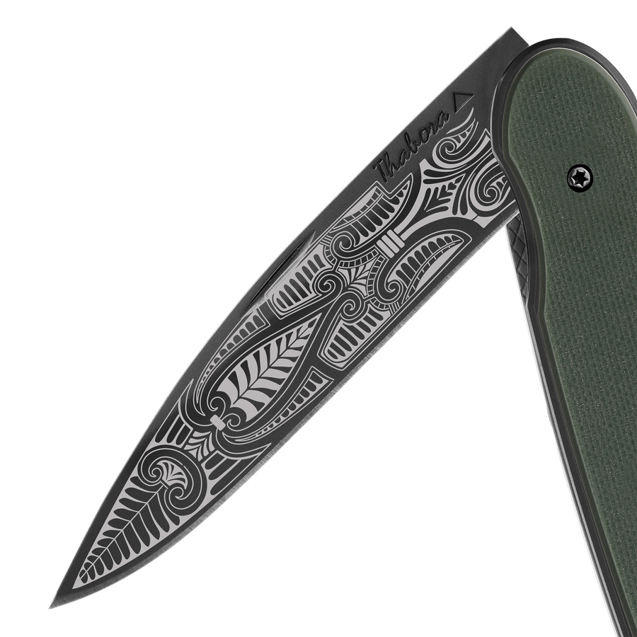Couteau acier finition titane noir plaquette pleine résine g10 kaki motif «cachemire»