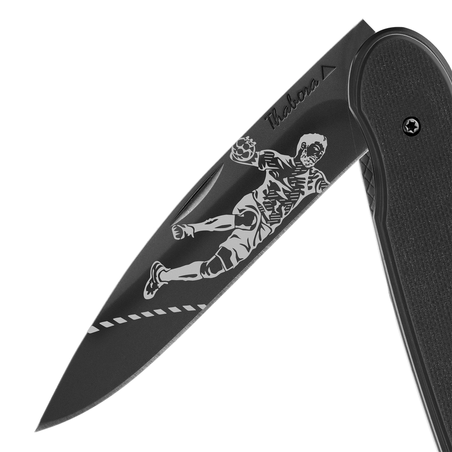 Couteau acier finition titane noir plaquette pleine résine g10 noir motif «handball»