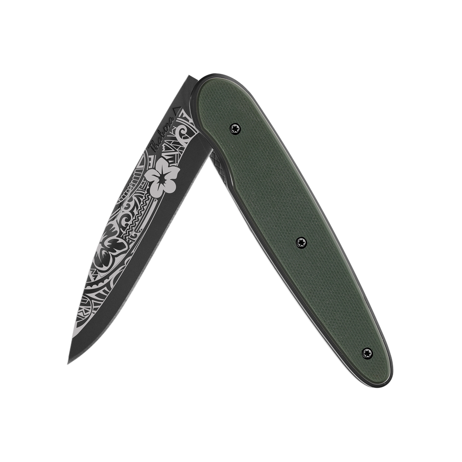 Couteau acier finition titane noir plaquette pleine résine g10 kaki motif «polynésien»