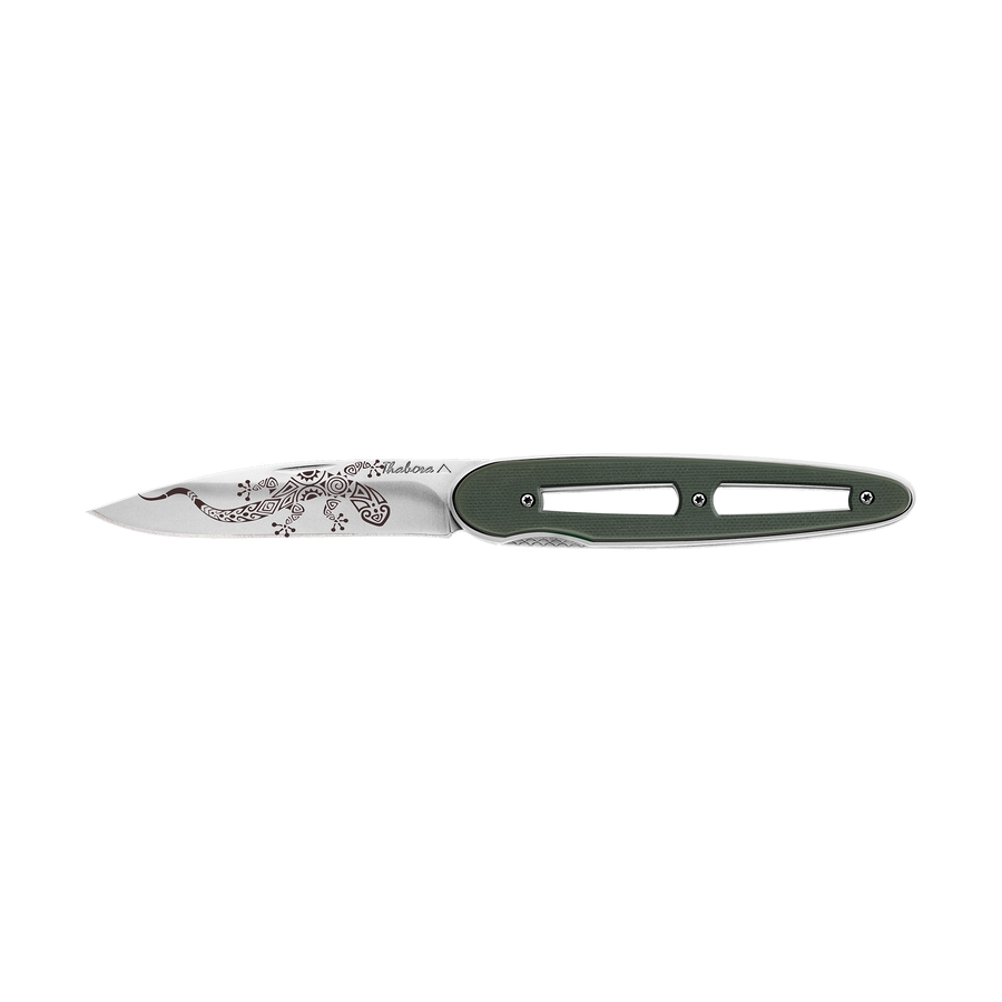 Couteau acier finition brillante plaquette ajourée résine g10 kaki motif «salamandre tribale»
