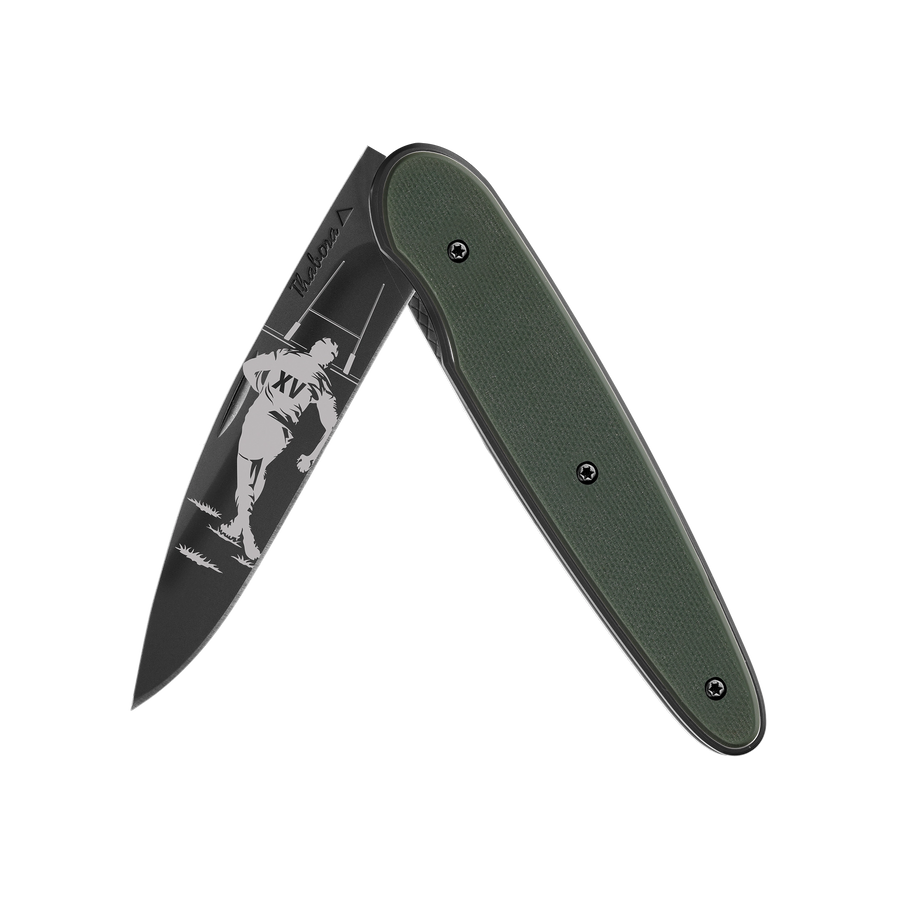 Couteau acier finition titane noir plaquette pleine résine g10 kaki motif «rugby»