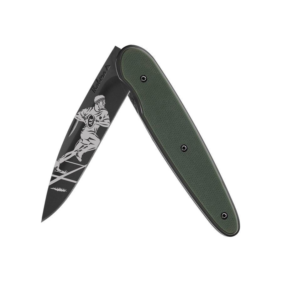 Couteau acier finition titane noir plaquette pleine résine g10 kaki motif «rugbyman»