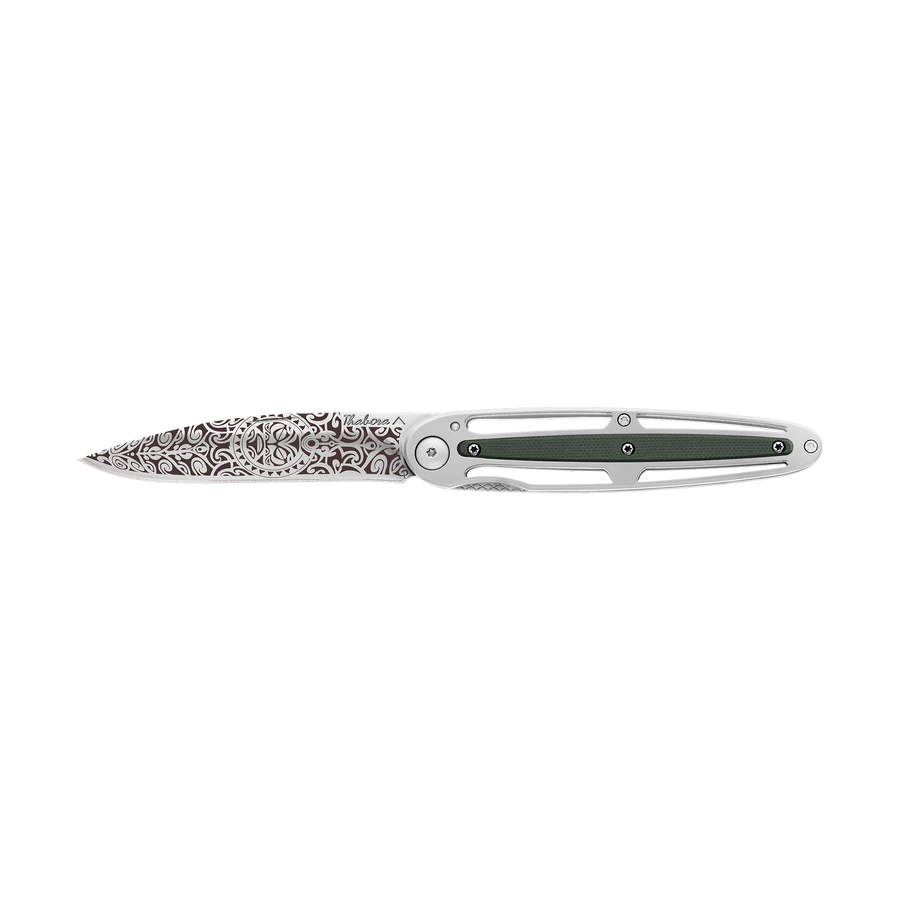 Couteau acier finition brillante plaquette centrale résine g10 kaki motif «tiki»