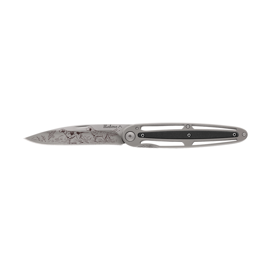 Couteau acier finition titane gris plaquette centrale résine g10 noir motif «chiens d'arrêt»