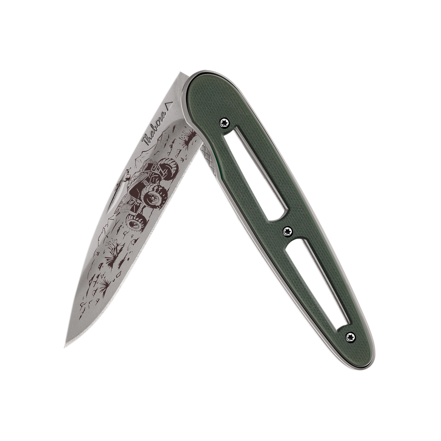 Couteau acier finition titane gris plaquette ajourée résine g10 kaki motif «quad»
