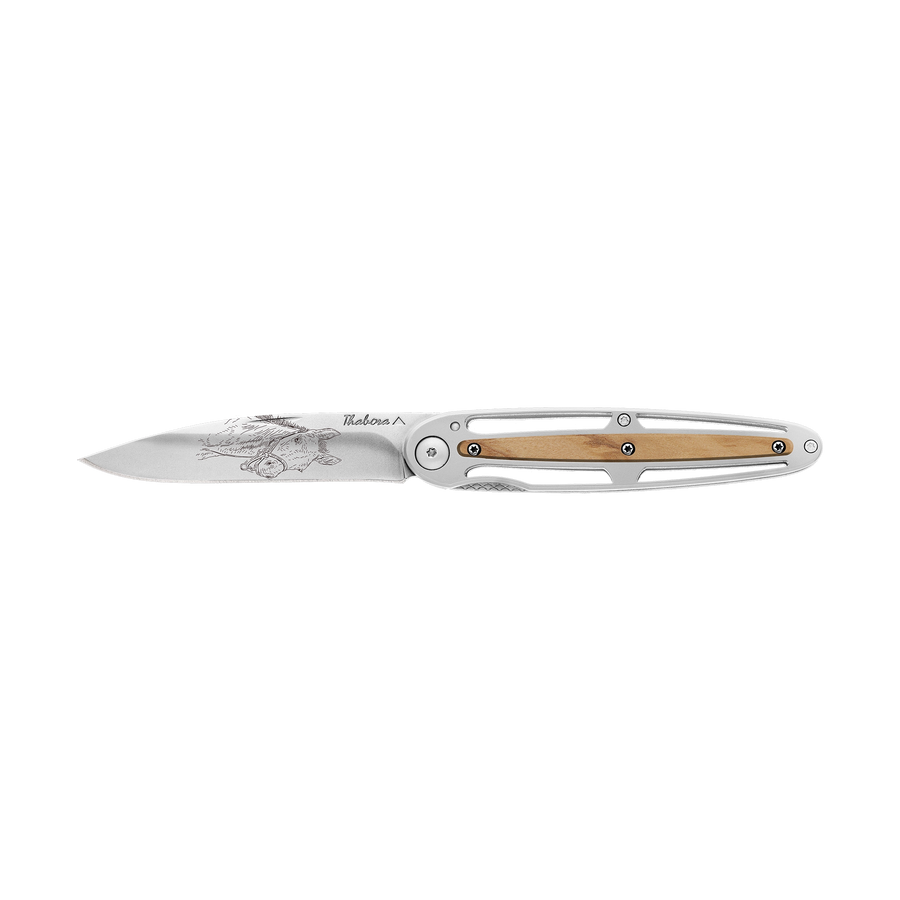Couteau acier finition brillante plaquette centrale bois clair motif «poulain»