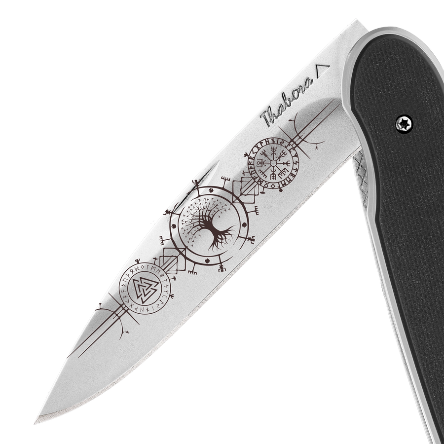 Couteau acier finition brillante plaquette pleine résine g10 noir motif «runes viking»