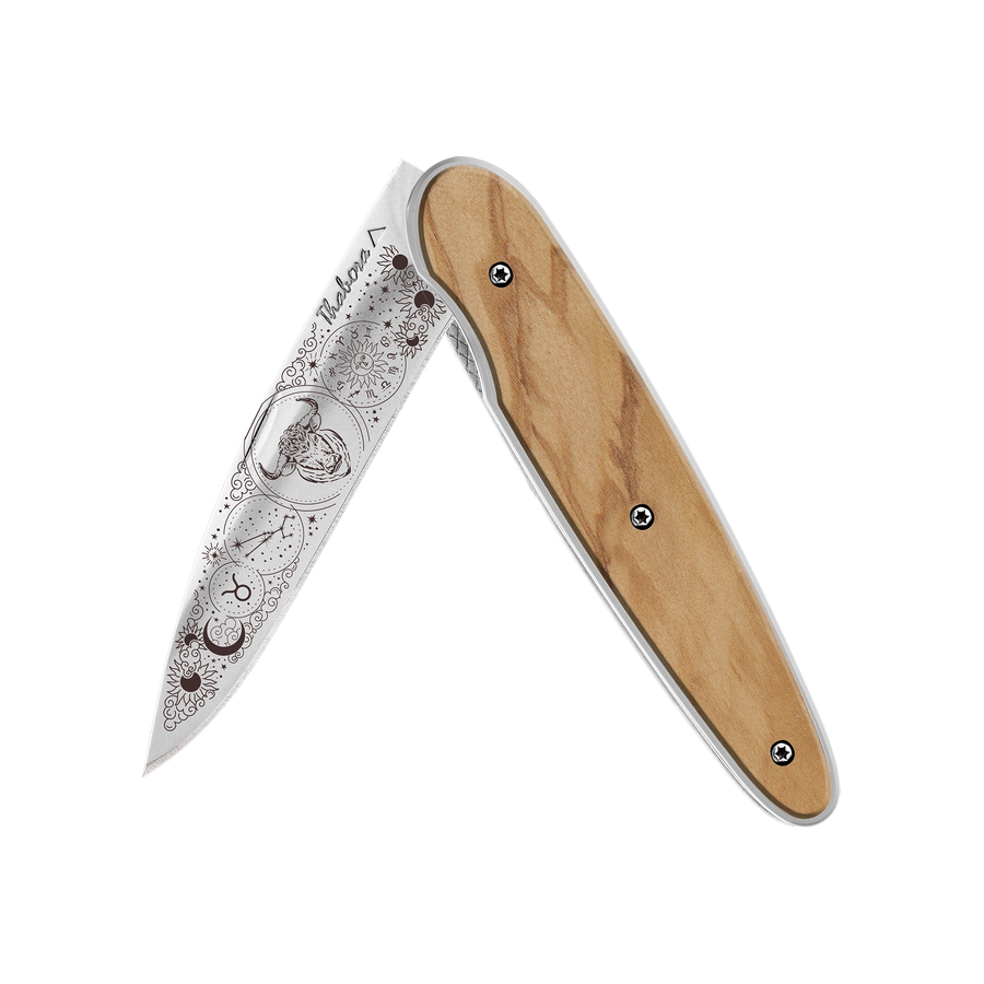 Couteau acier finition brillante plaquette pleine bois clair motif «zodiaque taureau»
